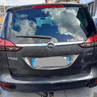 RICAMBI USATI AUTO OPEL Zafira Tourer (2010-) A 20