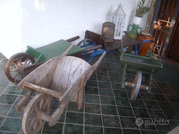 Attrezzi agricoli antica cariola