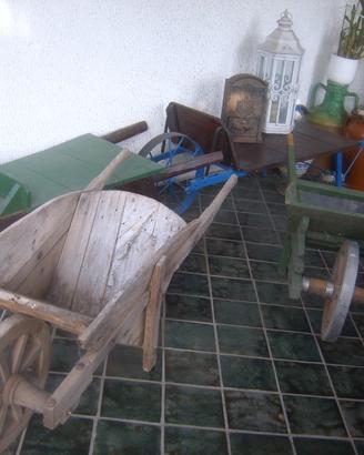 Attrezzi agricoli antica cariola