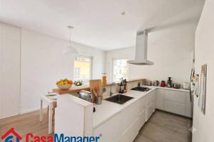 Appartamento di 130 m² con 5 locali a Napoli
