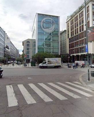 Immobile di 100 m² con 2 locali a Milano