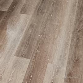 Pavimento in spc bautfloor sole  stock