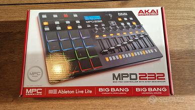 Akai MPD 232