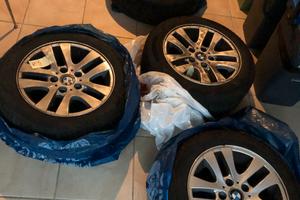 Pneumatici 205 55 R16 da neve con cerchi BMW