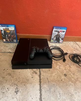 Playstation 4 +controller+ 2giochi inclusi
