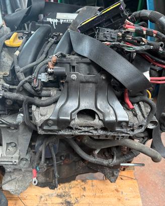 MOTORE DACIA DUSTER K4MH6 85.000KM GPL 2015