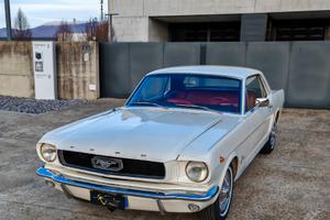 Ford MUSTANG coupè (RESTAURO TOTALE)