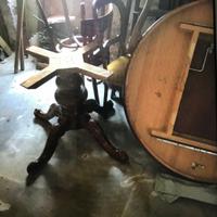 Tavolo da sala in legno