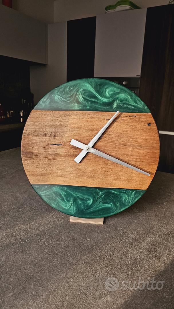 orologio in legno e resina - Arredamento e Casalinghi In vendita a Bologna