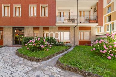 Immobile di 208 m² con più di 5 locali a Milano