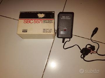 Caricabatterie per videoregistratore v2000