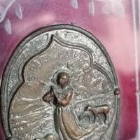 Antica medaglia su supporto plexiglass 