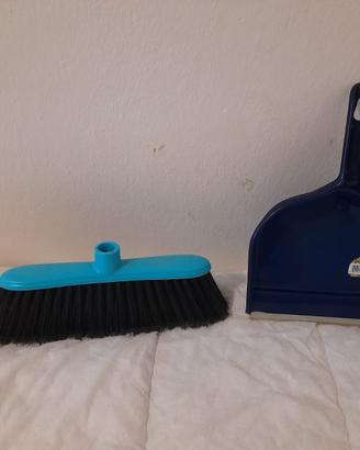 Scopa e paletta con gomma nuovi