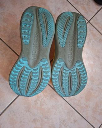 scarpe da corsa usate due volte