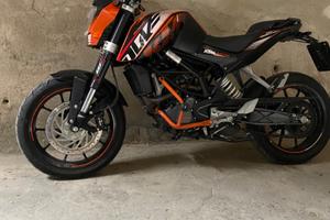 KTM duke 125