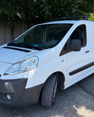 Peugeot Expert 2.0 HDi 136CV