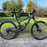 Santa Cruz Hightower CC X01 Gloss Carbon L Bici