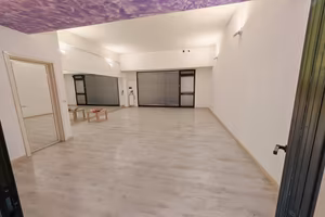 negozio 50 mq Pesaro 