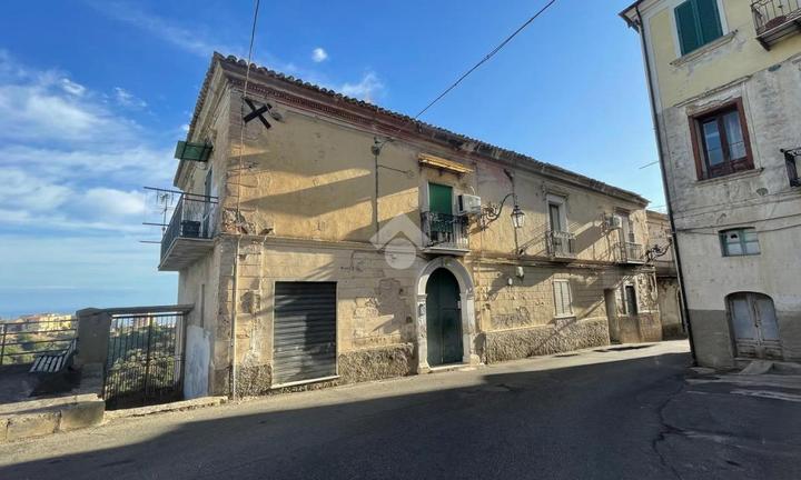 5 LOCALI A CORIGLIANO-ROSSANO