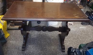 Tavolo in legno massello 