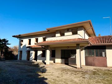 Casa di campagna da ristrutturare