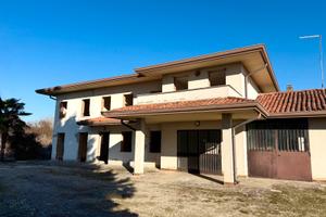 Casa di campagna da ristrutturare