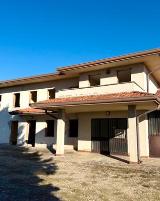 Casa di campagna da ristrutturare