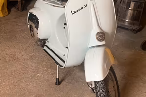 Vespa 50 faro tondo