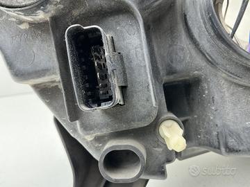 FARO ANTERIORE SINISTRO DACIA Logan Serie MCV 2606