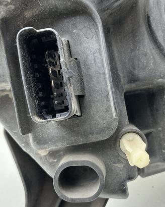 FARO ANTERIORE SINISTRO DACIA Logan Serie MCV 2606