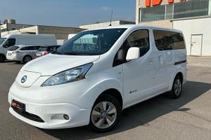 Nissan EV 7posti 2021