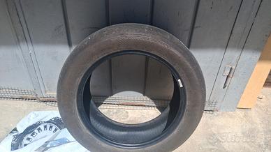 Gomme auto mis 215/55/17 Good Year