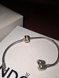 Clip Pandora Oro e punti luce 