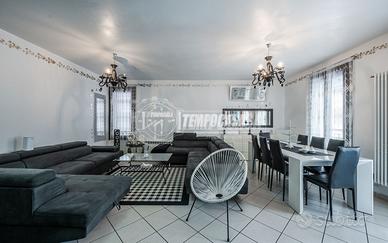 Appartamento al secondo piano con garage privato