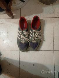 scarpe Nike è scarpe Adidas trainin