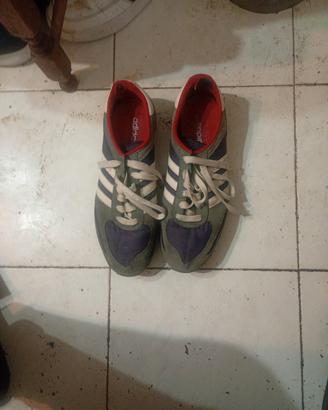 scarpe Nike è scarpe Adidas trainin