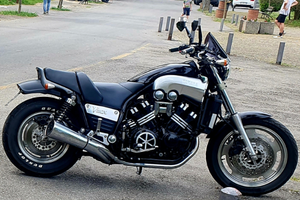 Yamaha V-Max 1200