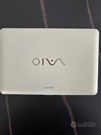 Computer portatile bianco