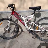 Montain Bike Decathlon Cycle Rocktider 26"