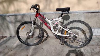 Montain Bike Decathlon Cycle Rocktider 26"