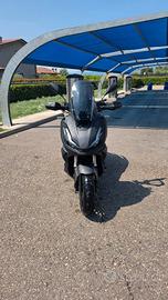 Honda ADV 350 CON  1.200 KM