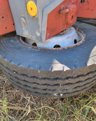 Gomma Michelin 285/70 R19.5