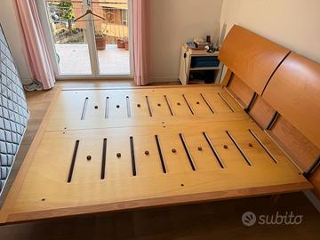 Letto FLOU Vanja in legno di Vico Magistretti