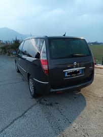 Lancia Phedra Emblema 2000 136cv