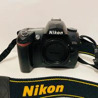 Nikon D70s corpo e accessori + teleobiettivo