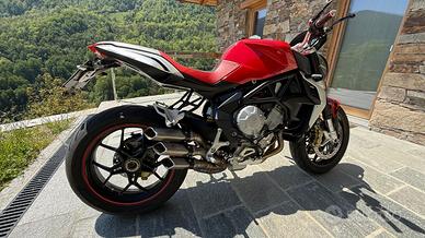Mv agusta brutale 675