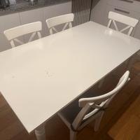 Tavolo IKEA allungabile + 4 sedie IKEA