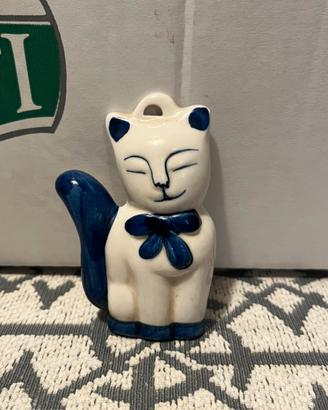 Gatto in ceramica vintage bianco e blu