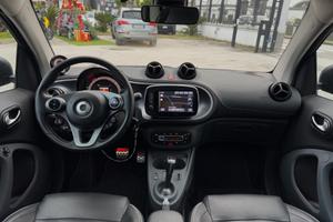 Smart forTwo 0.9 T Parisblue BRABUS Style 90CV