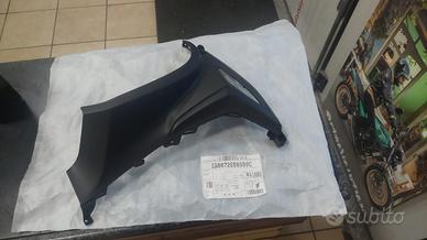 copertura laterale dx piaggio mp3 300 hpe e5